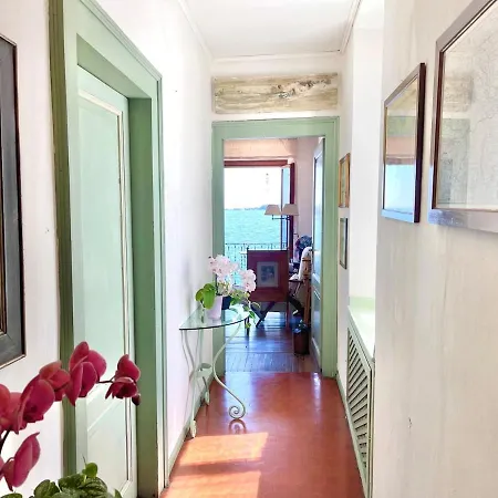 Lägenhet D1mora Riviera Gardone Riviera