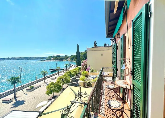 Апартаменты D1mora Riviera Гардоне Ривьера